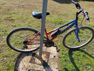 Bicicleta Montaña Azul y Roja