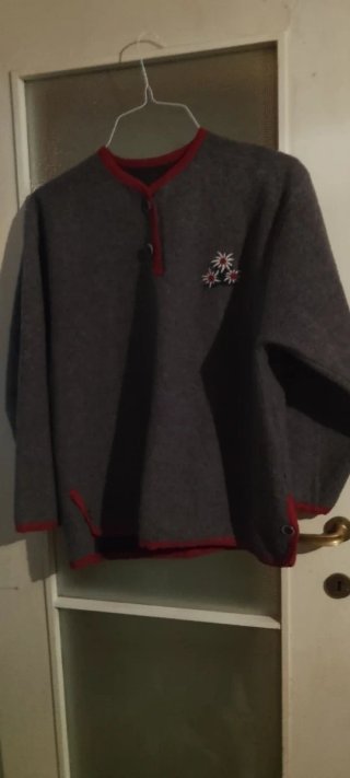 Cardigan tirolese grigio e rosso