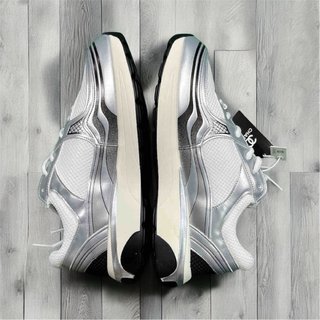 Scarpe Chanel Runner Argento Bianco