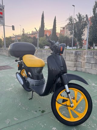 Honda Sky 49cc Scooter