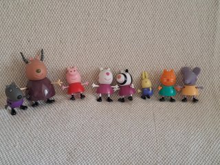 Muñecos de Peppa Pig y su familia y amigos