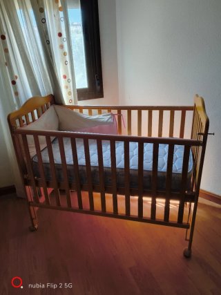 Cuna de madera bebé + colchón