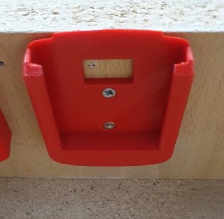 BOSCH 18V --4 Soportes para baterias