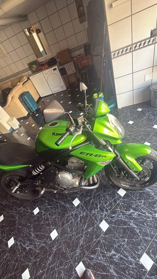 Moto Verde Estilo Naked:649