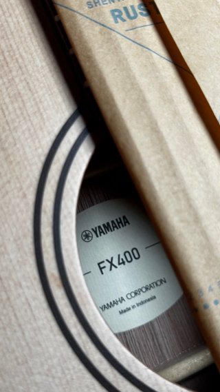 Guitarra Electroacústica Yamaha FX400 Natural