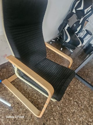 Silla mecedora Ikea madera negra