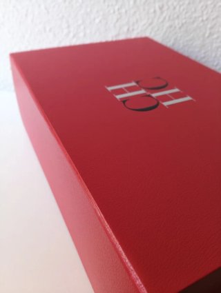 Caja Carolina Herrera Roja 31x23x12