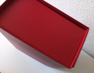 Caja Carolina Herrera Roja 31x23x12