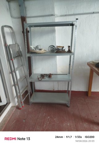 Estantería de aluminio