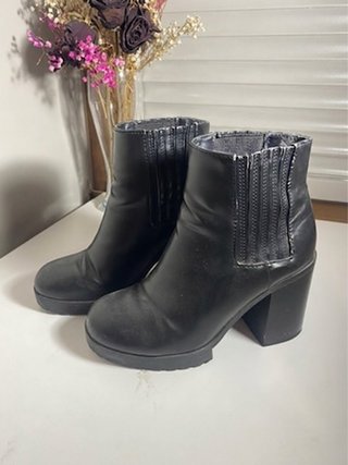 Botas negras tacón grueso