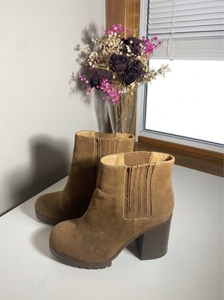 Botas de tacón marrones