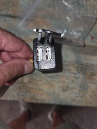 Adaptador toma corriente BMW