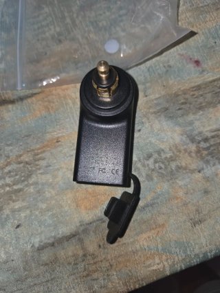 Adaptador toma corriente BMW