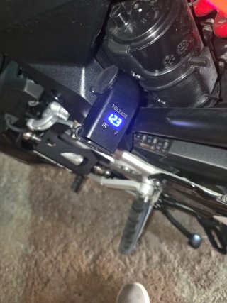 Adaptador toma corriente BMW