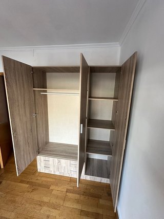 Armadi nuovi in vendita