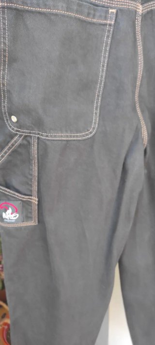 Pantalón Bershka - El Niño. Negro. Talla 36