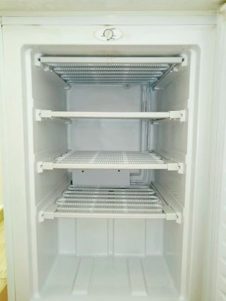 Congelador Northline 85L bajo encimera