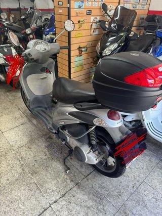 piaggio liberty 125 CON SEGURO INCLUIDO