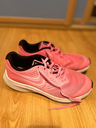 Scarpe da ginnastica rosa Nike come nuove