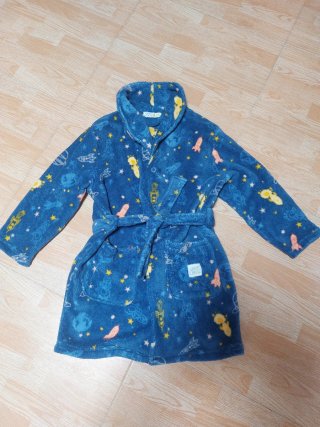 Albornoz infantil 6 años espacial