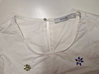 Blusa Mulaya blanca con pedrería