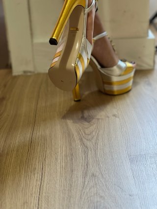 Sandalias Gucci Oro y Plata