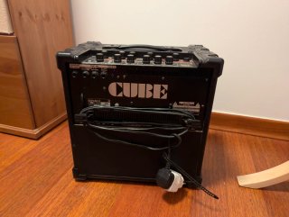 Amplificador Roland 40XL