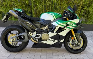 Ducati Panigale V4S Mood Tricolore