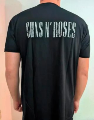 CAMISETA NEGRA - GUNS & ROSES - XL y más...