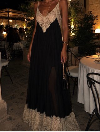 Abito Miss Rosier nero con pizzo beige