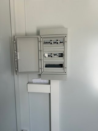 Servio de electricidad