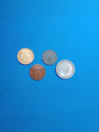 Lote 4 monedas antiguas de colección III reich .