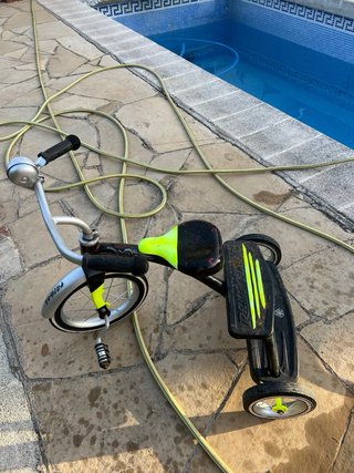 Triciclo Scooter infantil con asiento verde