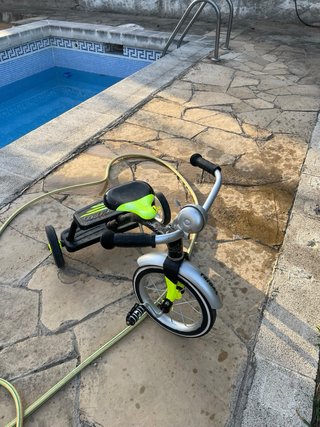 Triciclo Scooter infantil con asiento verde