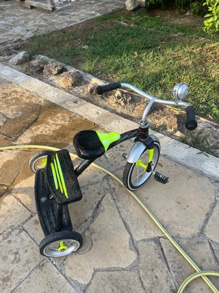 Triciclo Scooter infantil con asiento verde