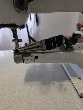 Máquina de coser TAKING TK-335