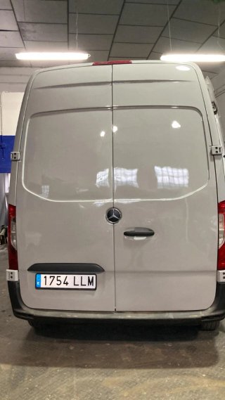 Mercedes-Benz Sprinter 2021