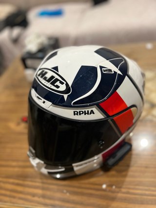 Casco HJC RPHA 11