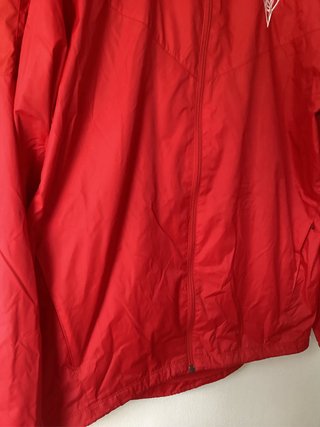 Chubasquero Deportivo Nike Roja Sporting