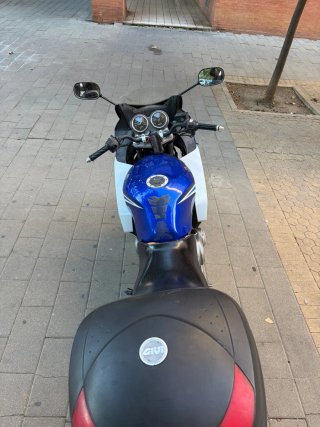 Suzuki GS 500 F Azul y Blanca