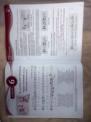 Libro Música y Acción 4B