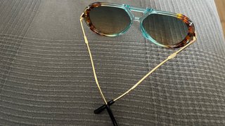Gafas de sol aviador azul y tortuga