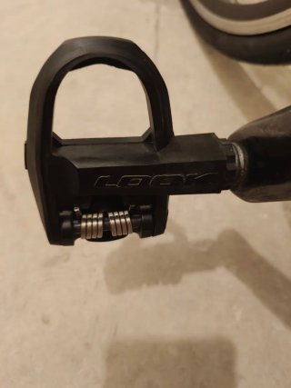 Bicicleta de carretera KINETHIC