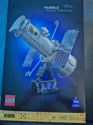 LEGO 11382 Hubble Space Telescope