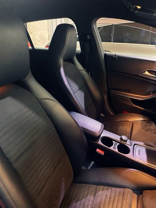 Mercedes-Benz Cla Shooting Brake 180 Amg Line