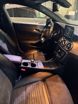 Mercedes-Benz Cla Shooting Brake 180 Amg Line