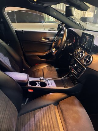 Mercedes-Benz Cla Shooting Brake 180 Amg Line