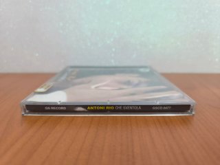 CD Antoni Rio - che sventola