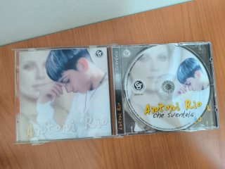 CD Antoni Rio - che sventola