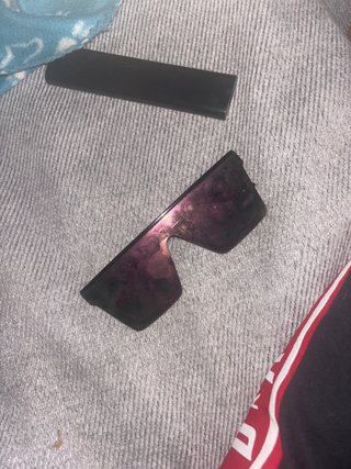 Gafas de sol moradas